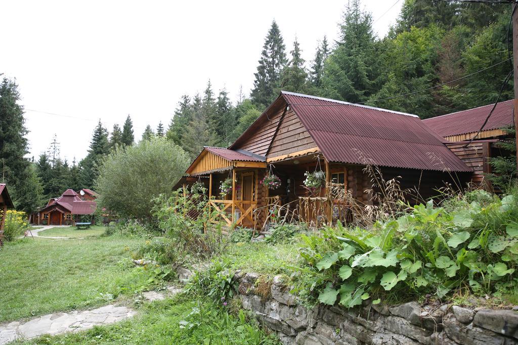 Hotel Zarinok à Pilipets Extérieur photo