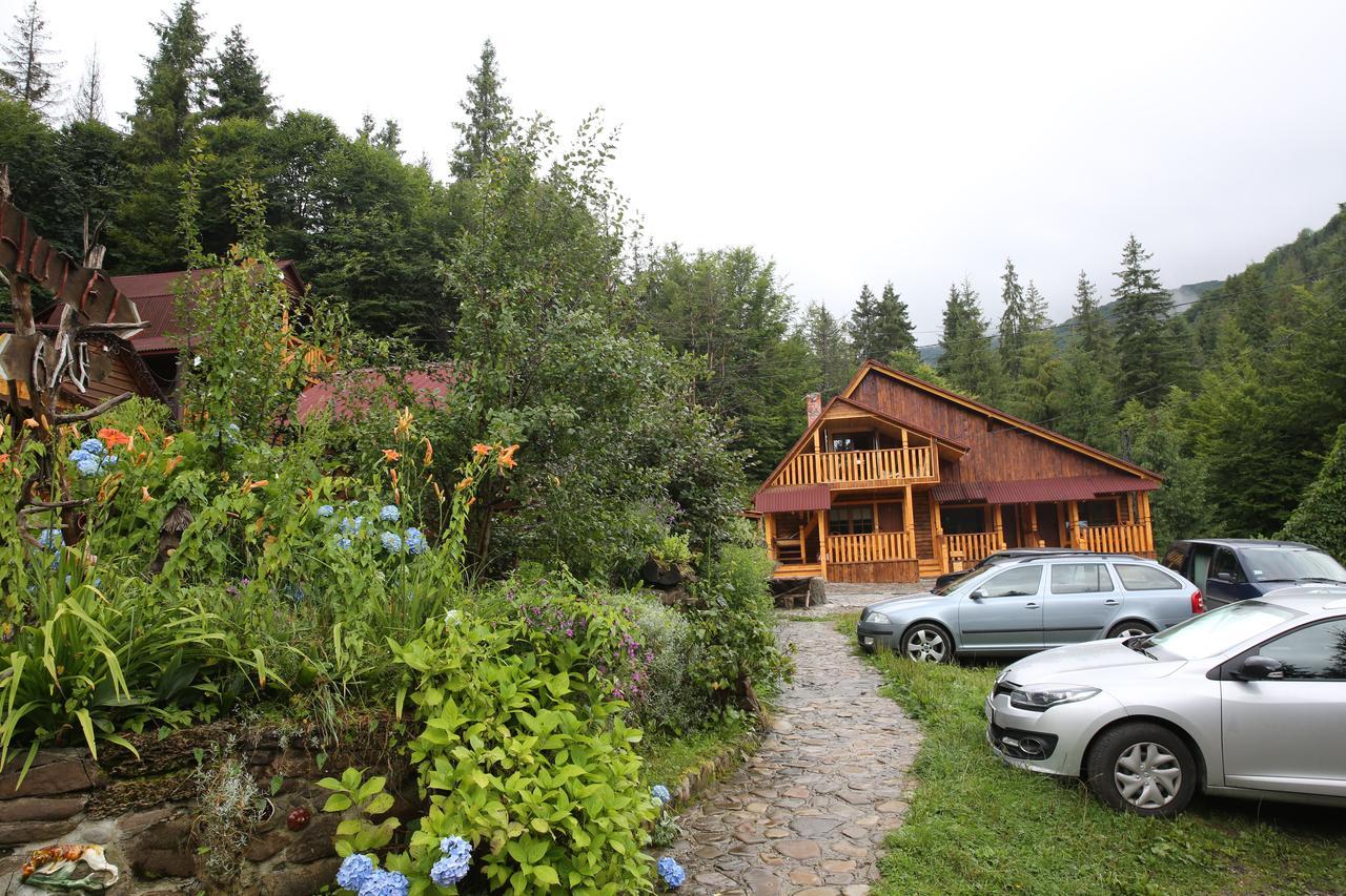 Hotel Zarinok à Pilipets Extérieur photo