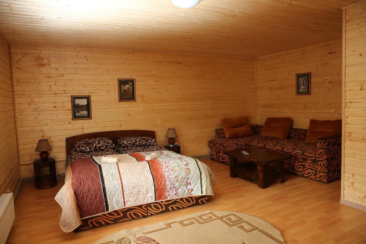 Hotel Zarinok à Pilipets Extérieur photo